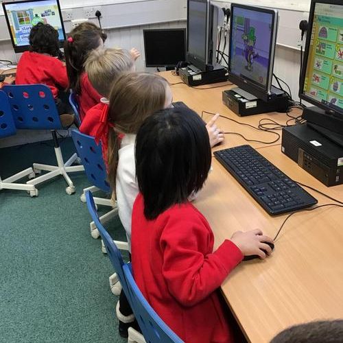 Year 1 classes in IT lessons